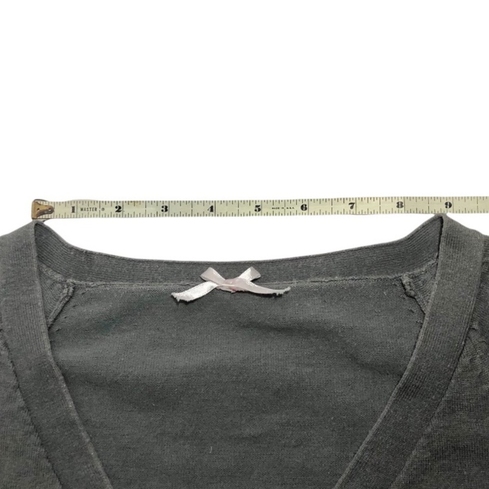 Grey Crop Top with V-Neck - Picture 6 of 10